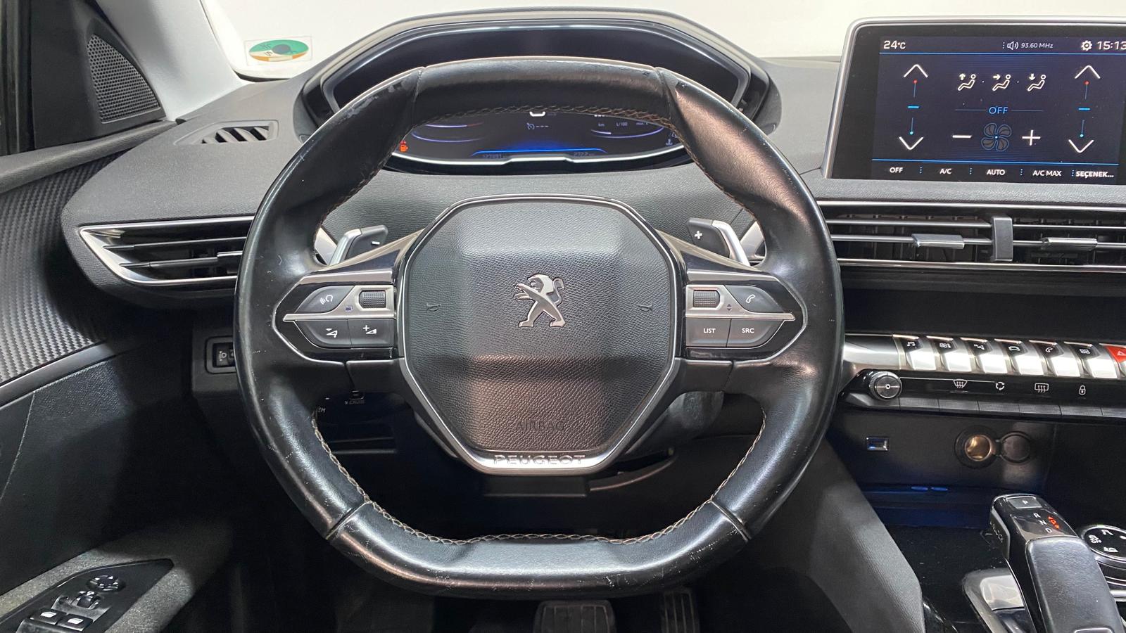 PEUGEOT 3008 6